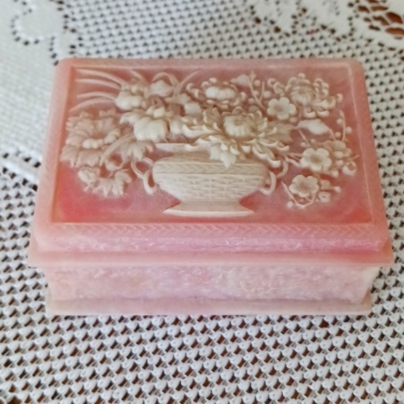 Incolay Studios Other - Genuine Incolay Stone pink marbleized trinket box